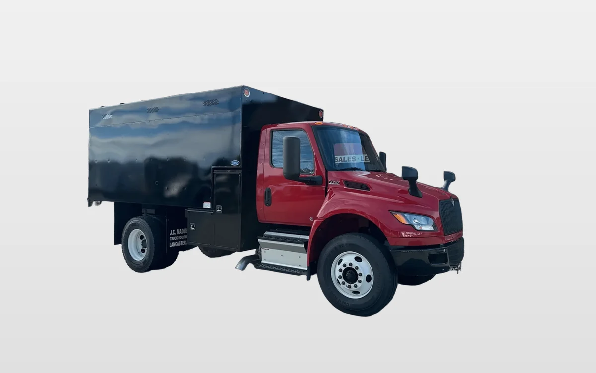 2025 International MV - image 1