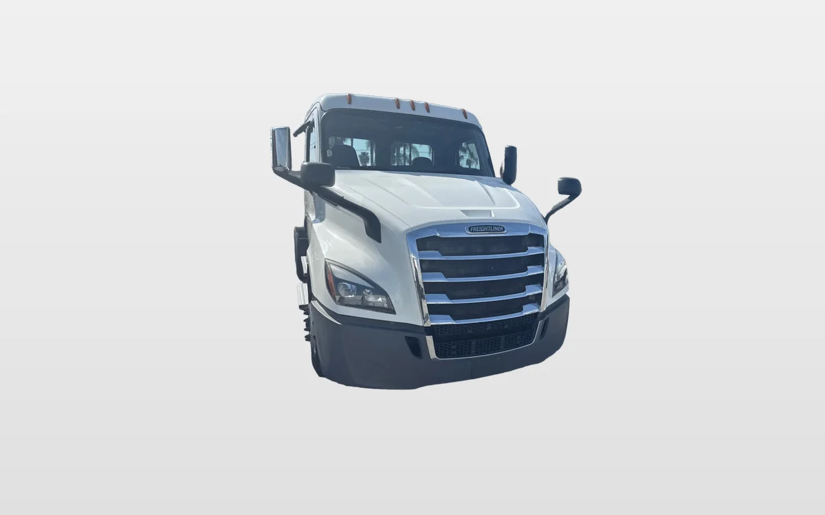 2019 Freightliner - image 1