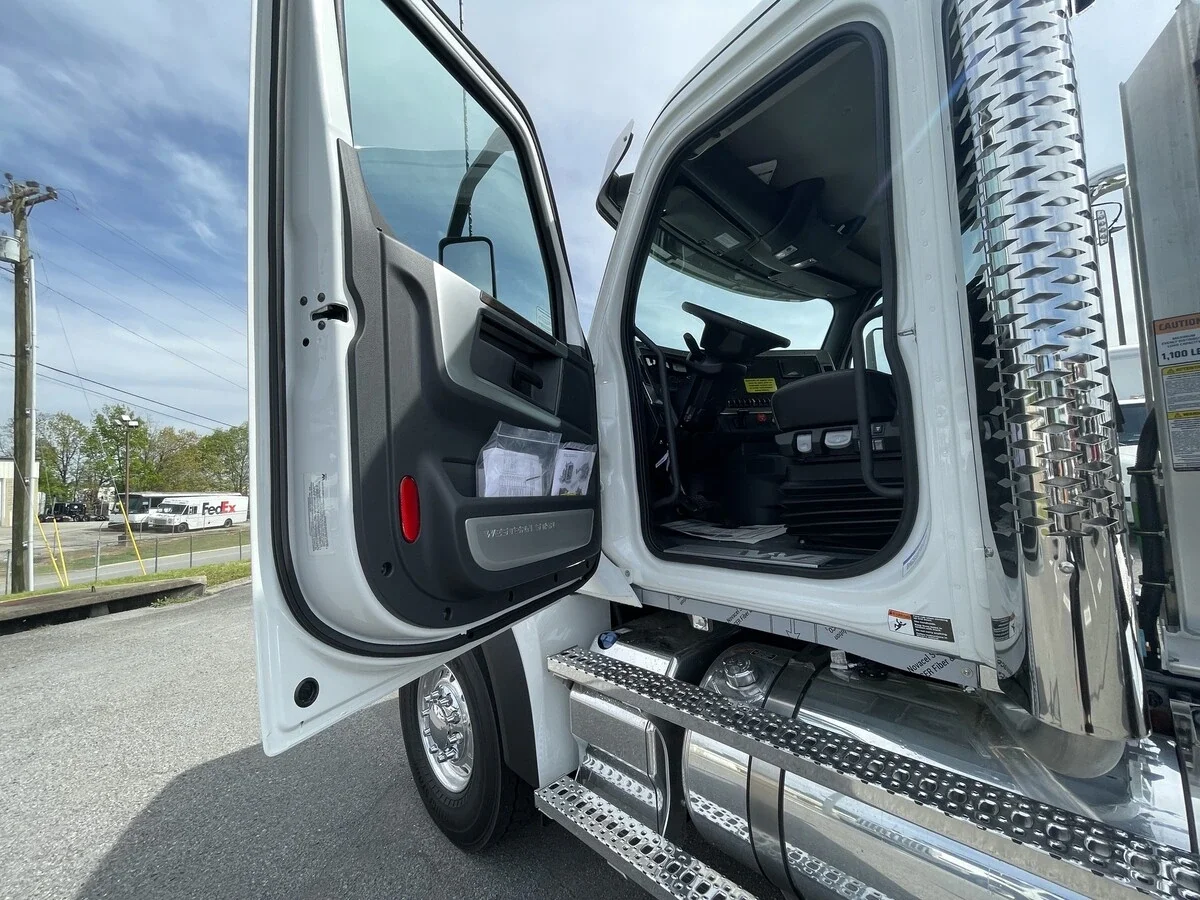 2027 Western Star 49X - image 28