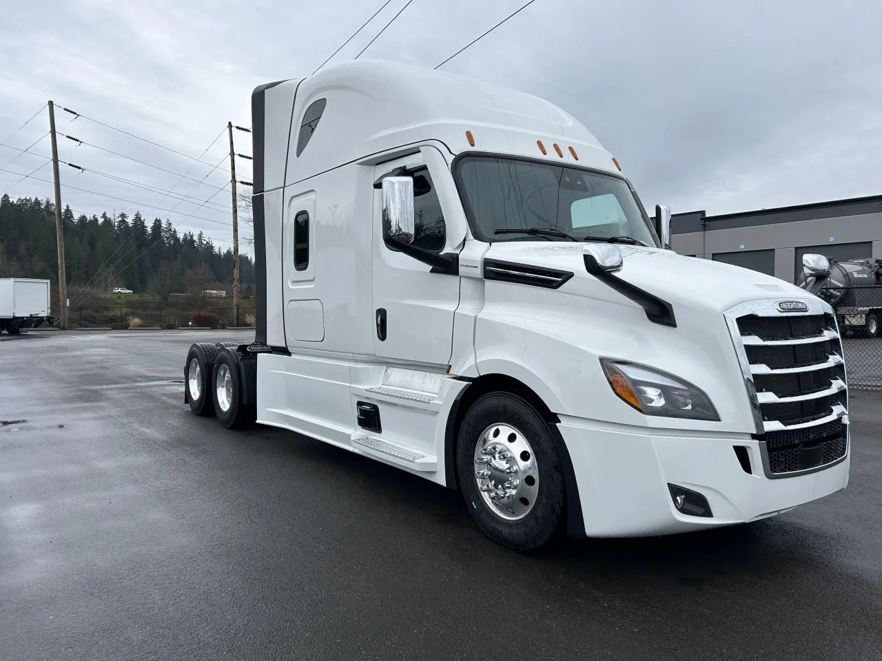 2027 Freightliner Cascadia - image 5