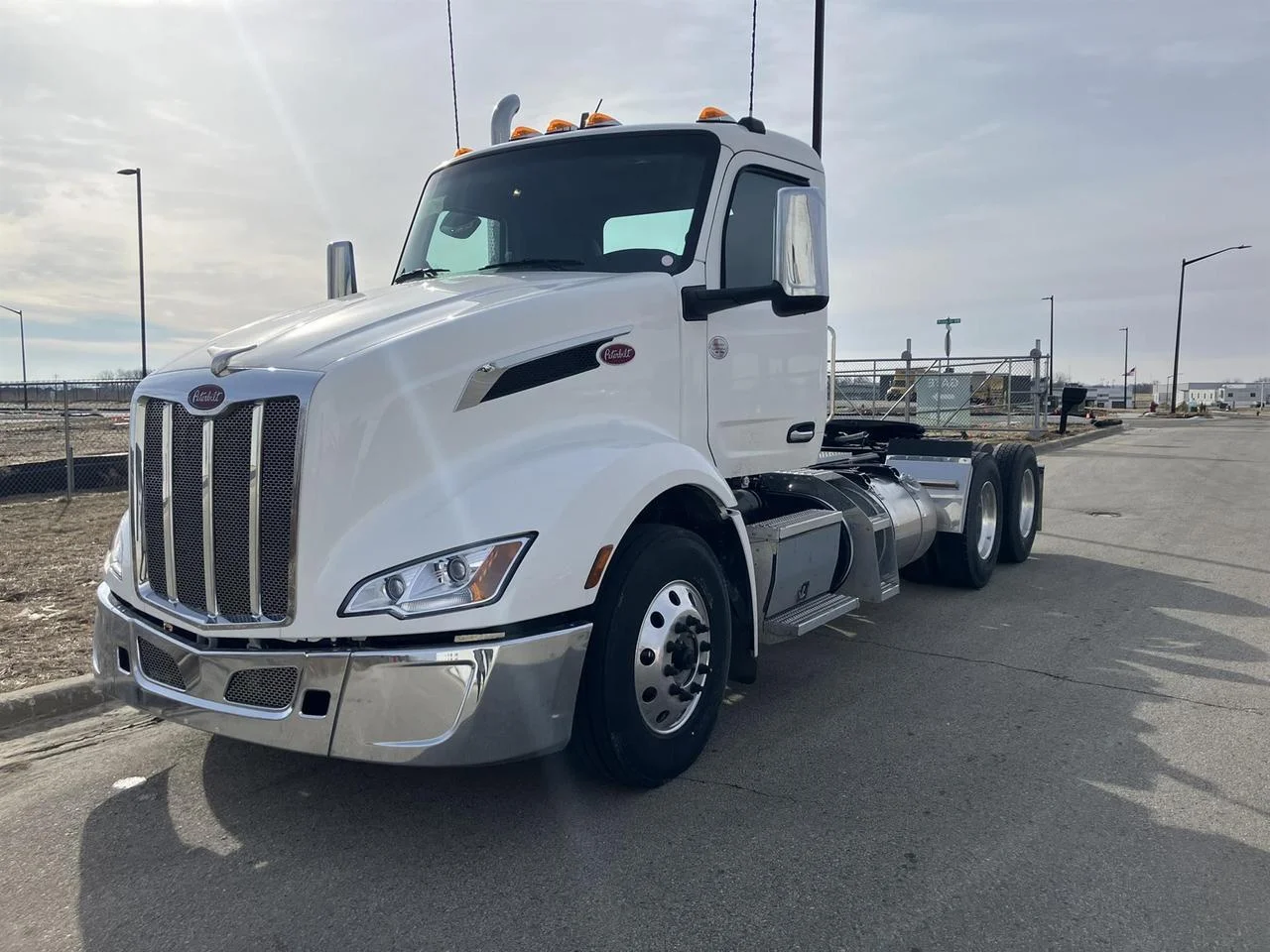 2027 Peterbilt 579 in Rochester, MN — photo 12