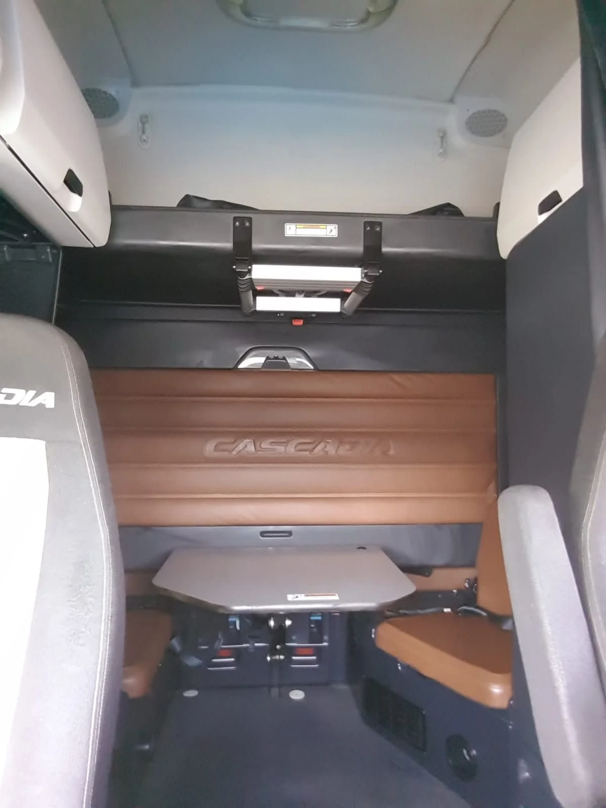 2020 Freightliner Cascadia in Oak Creek, WI — photo 8