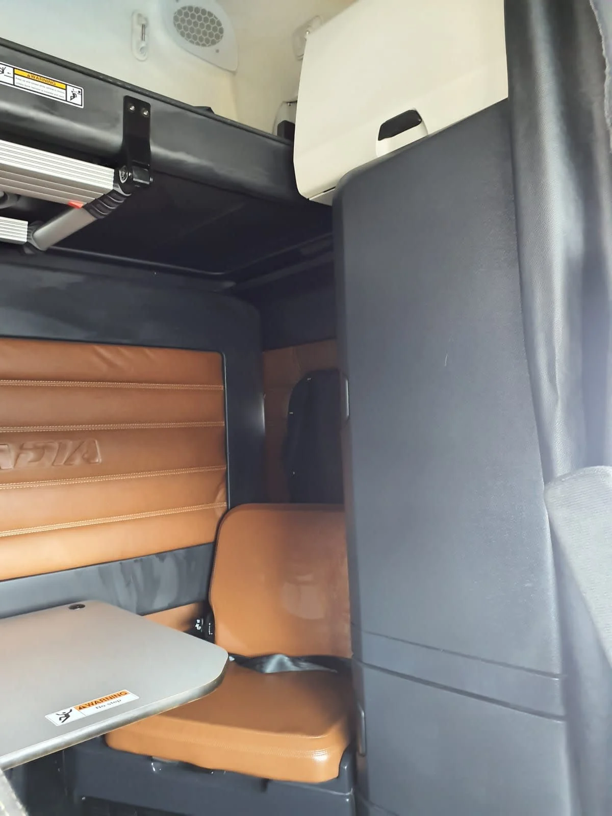 2020 Freightliner Cascadia in Oak Creek, WI — photo 16