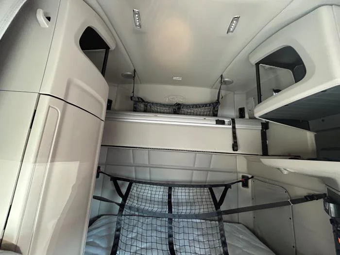 2026 Peterbilt 579 - image 5