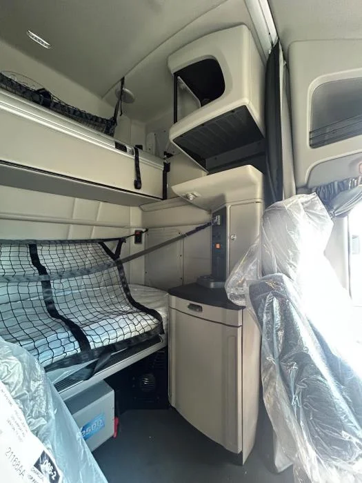 2026 Peterbilt 579 - image 4