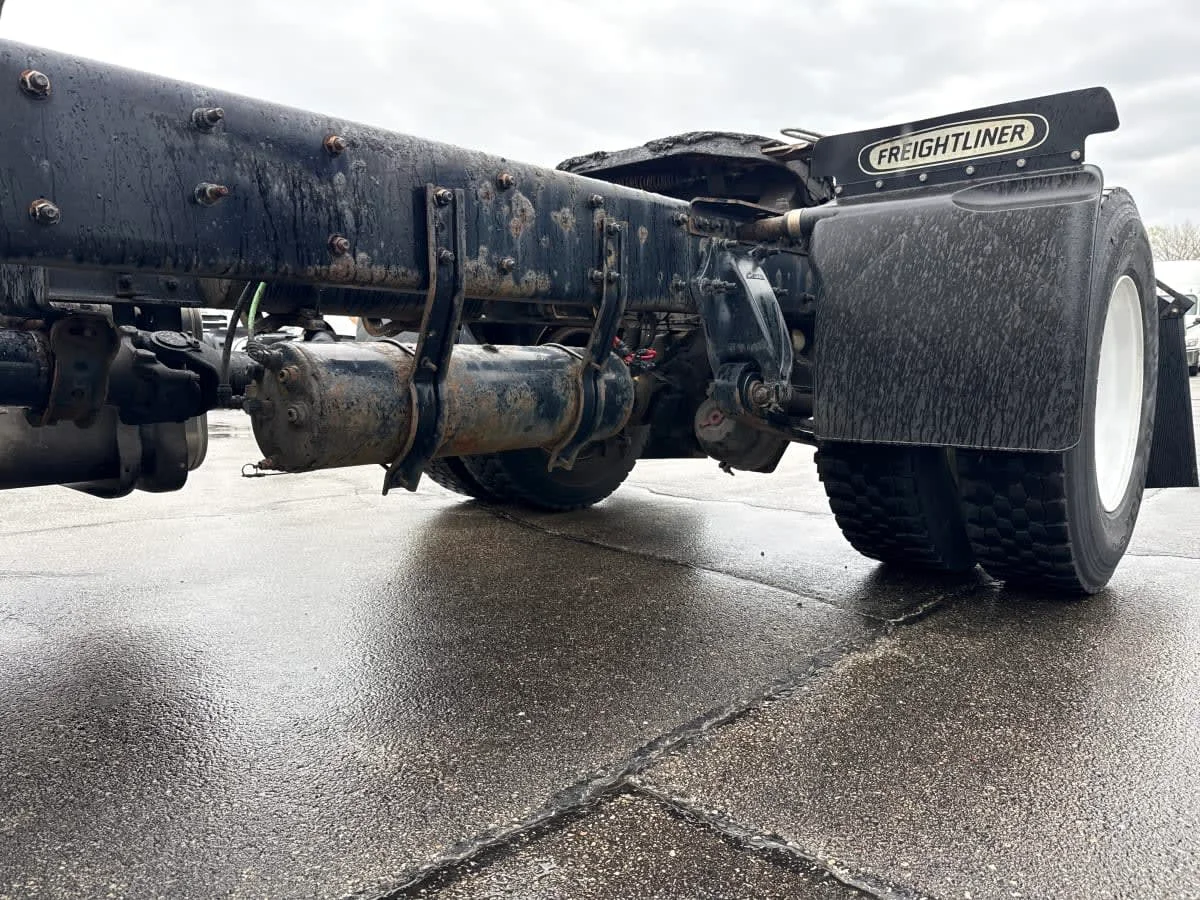 2022 Freightliner M2 106 in Oak Creek, WI — photo 12