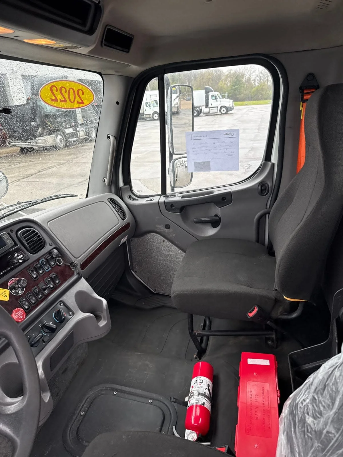 2022 Freightliner M2 106 in Oak Creek, WI — photo 7