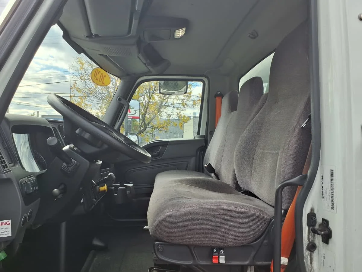 2020 International MV - image 7