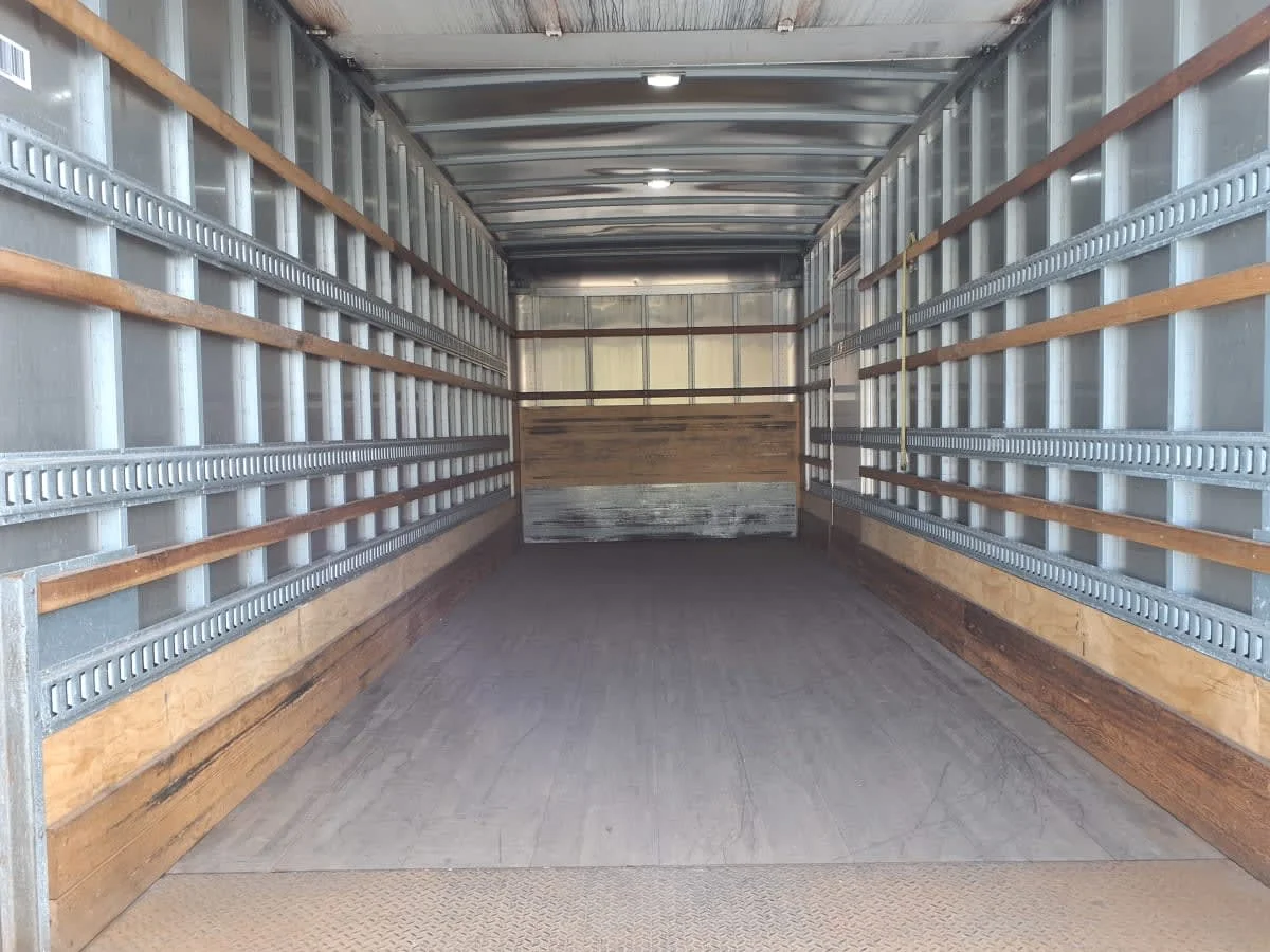 2020 International MV - image 8