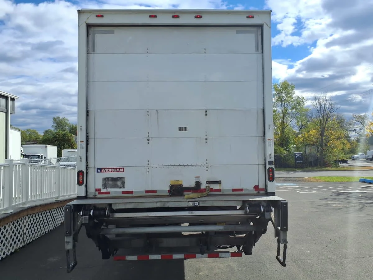 2020 International MV - image 5