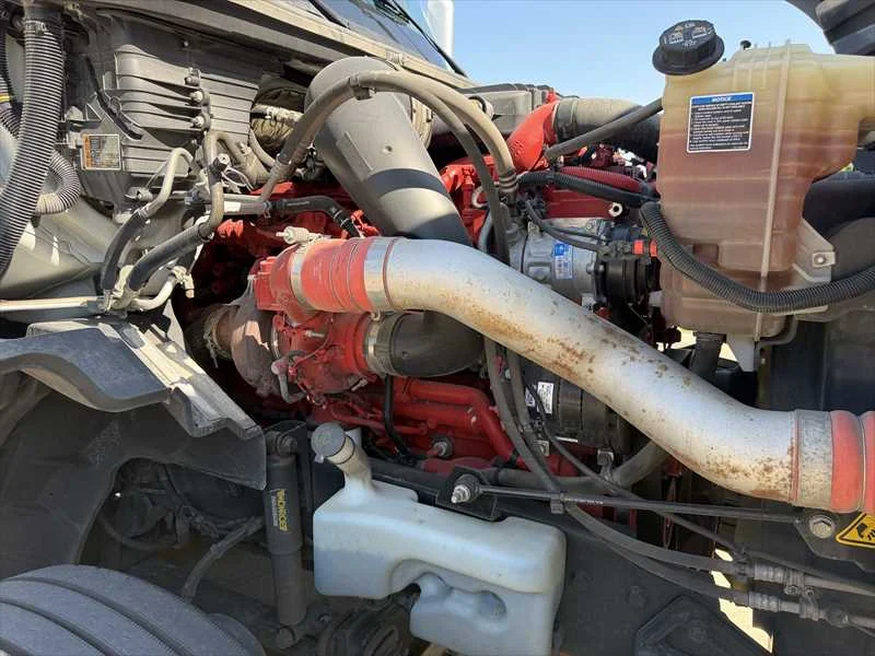 2024 International LT in Springfield, MO — photo 9