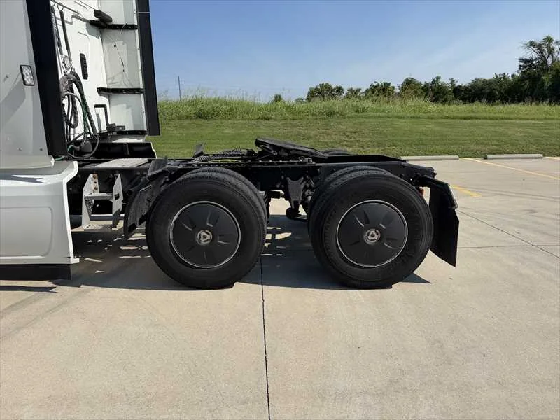 2024 International LT in Springfield, MO — photo 3