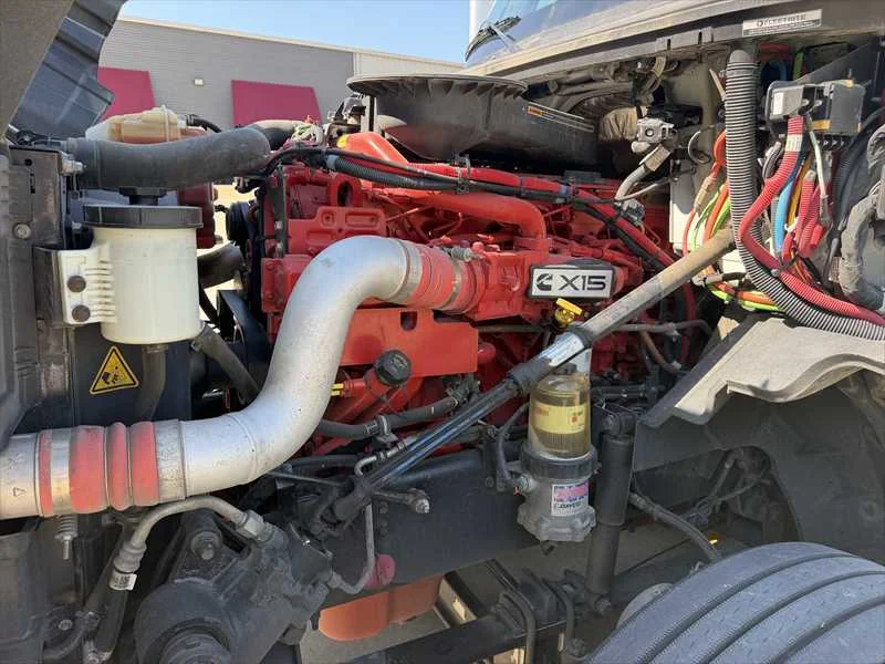 2024 International LT in Springfield, MO — photo 8