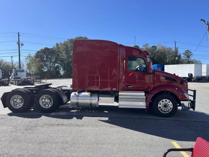 2022 Peterbilt 579 - image 5