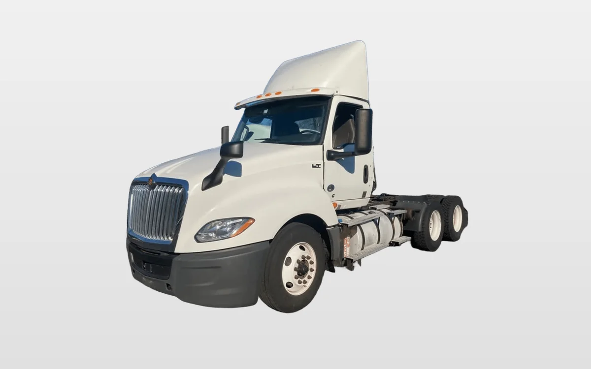 2019 International - image 1