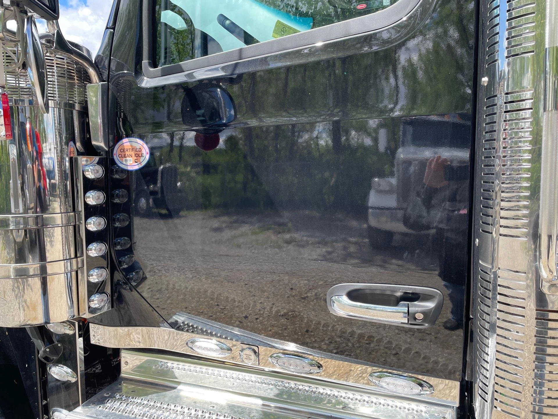 2027 Peterbilt 589 in Etna, OH — photo 18