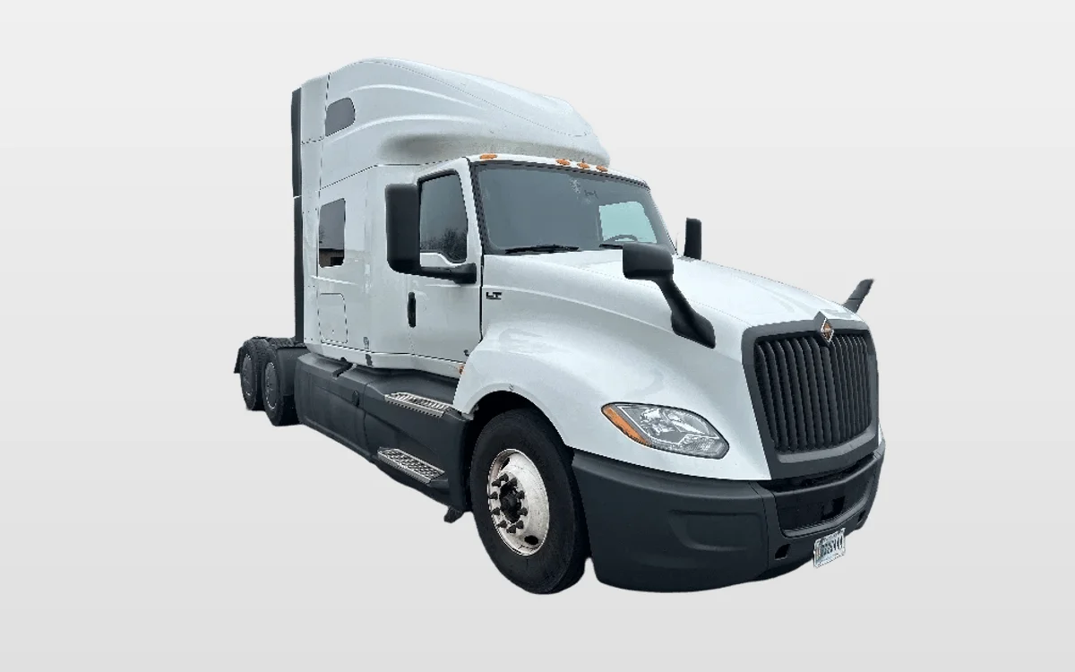 2023 International LT - image 1