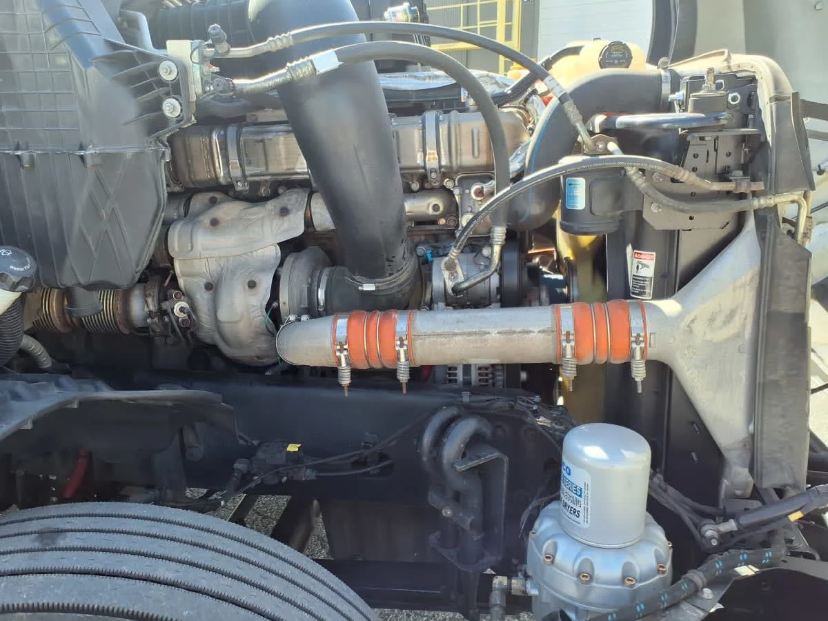 2020 Freightliner Cascadia in Fort Worth, TX — photo 10