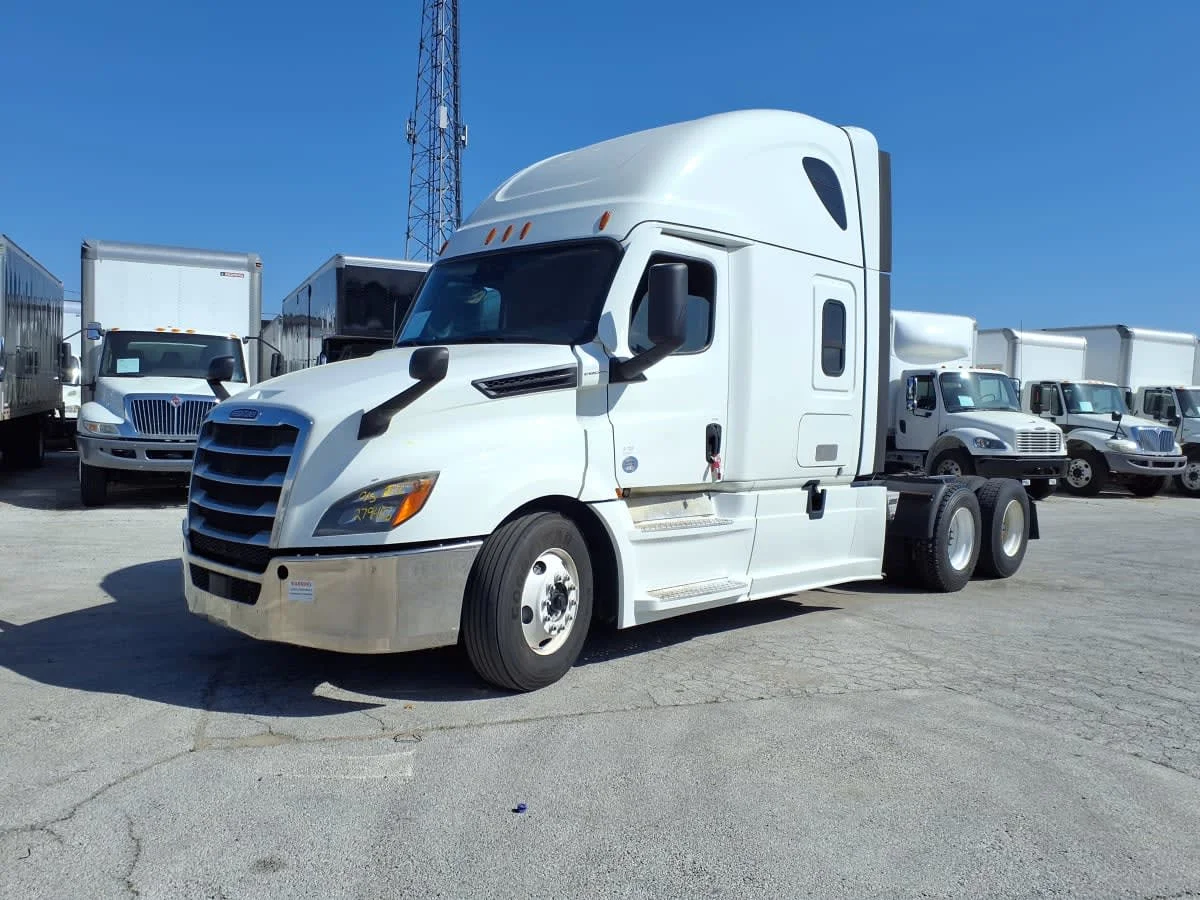 2020 Freightliner Cascadia in Fort Worth, TX