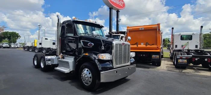 2023 Peterbilt 567 — photo 9