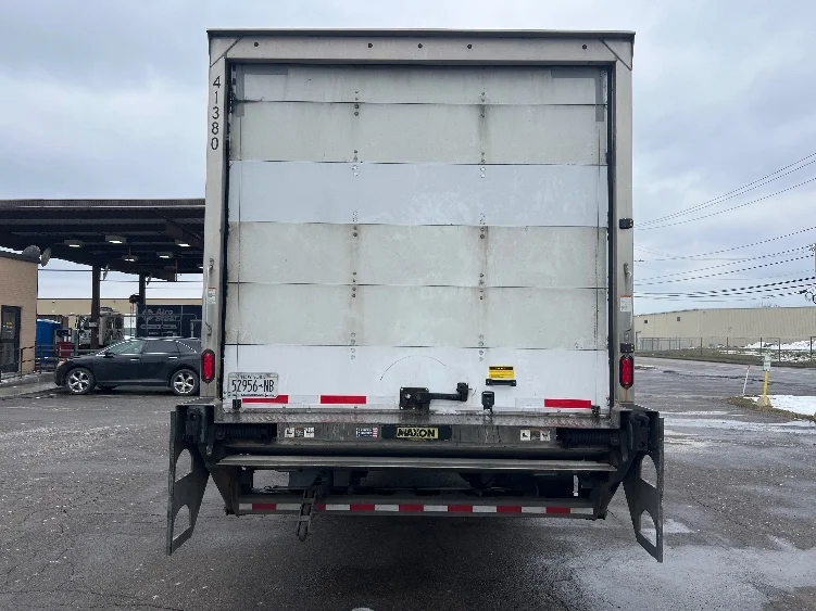 2019 Freightliner M2 106 - image 7