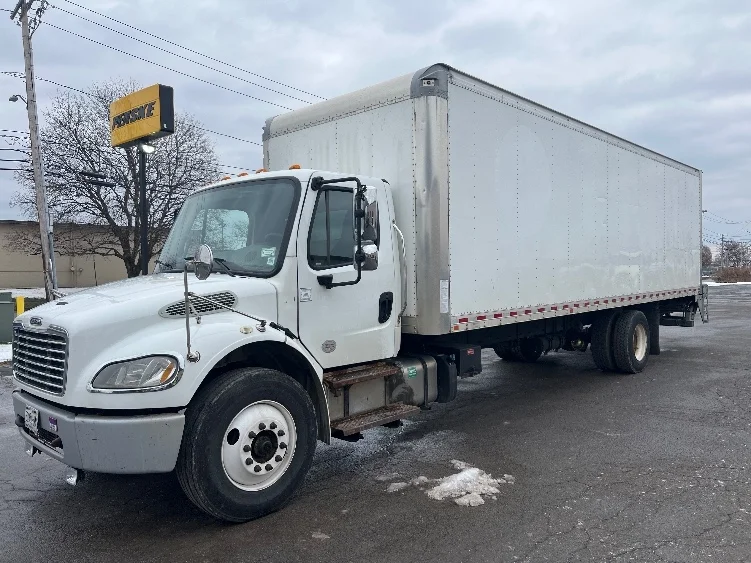 2019 Freightliner M2 106 - image 3