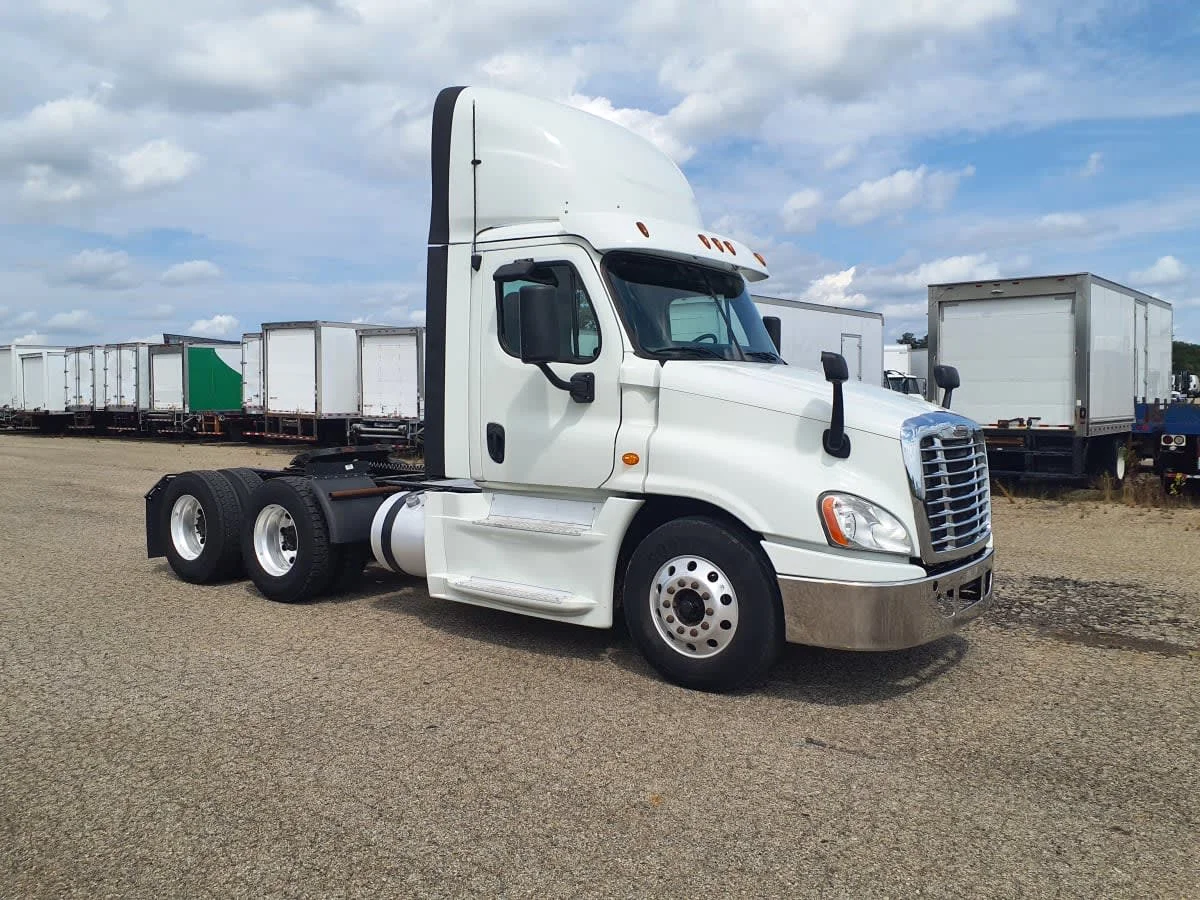 2019 Freightliner Cascadia in Wayland, MI — photo 3