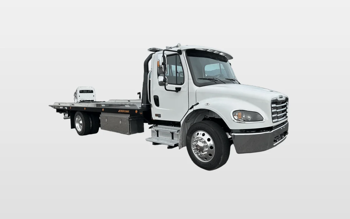 2024 Freightliner - image 1