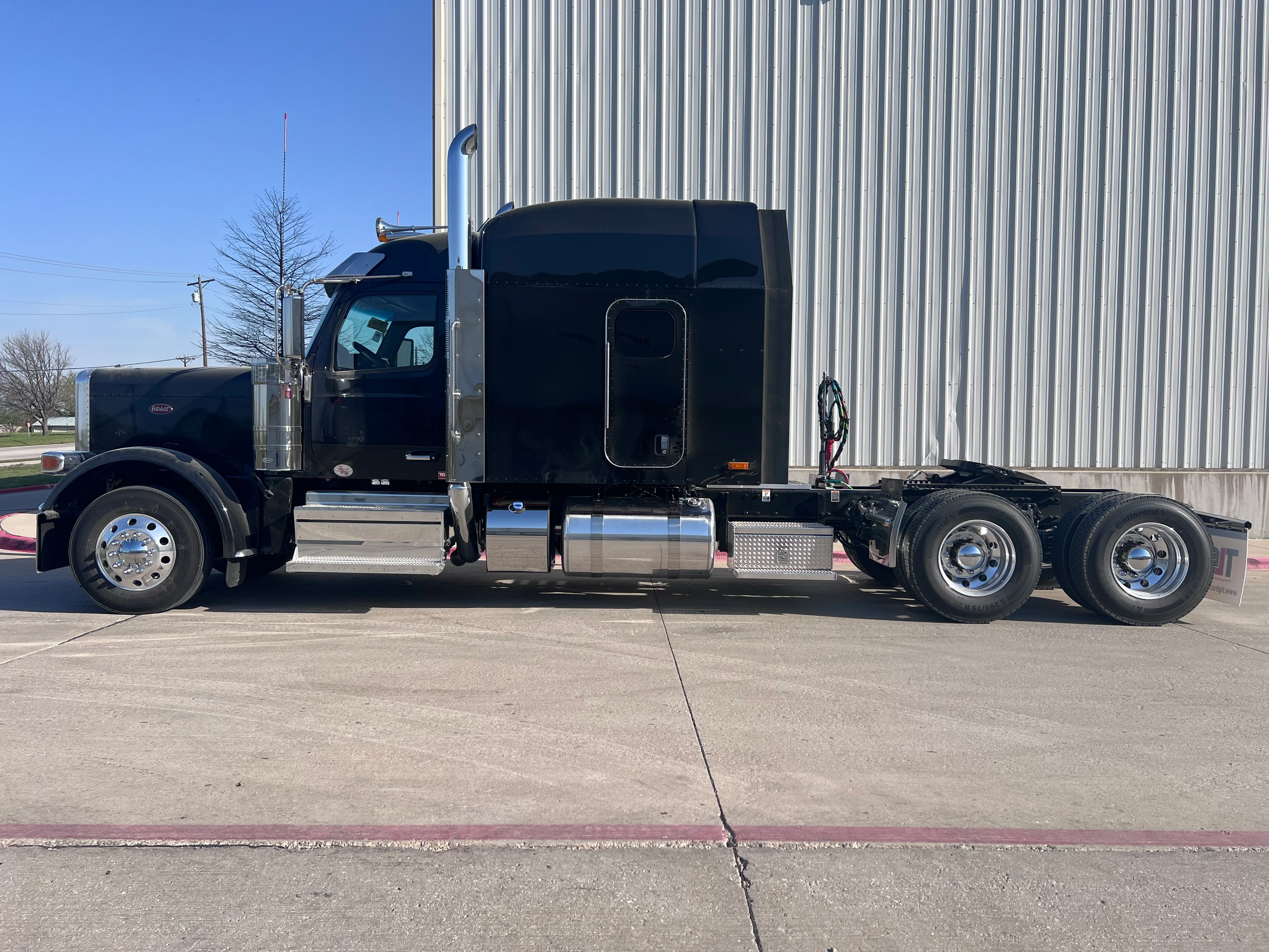 2027 Peterbilt 589 in Tallahassee, FL — photo 2