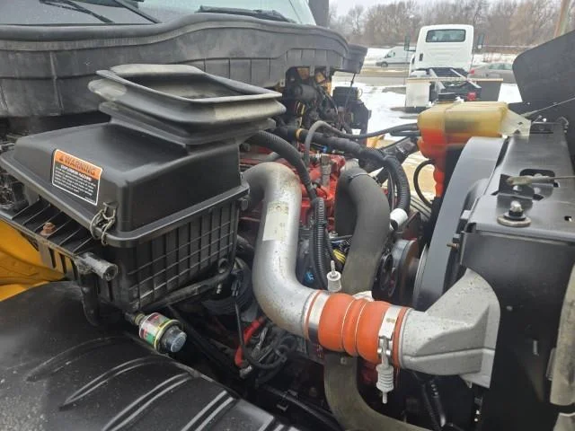 2019 International MV - image 23