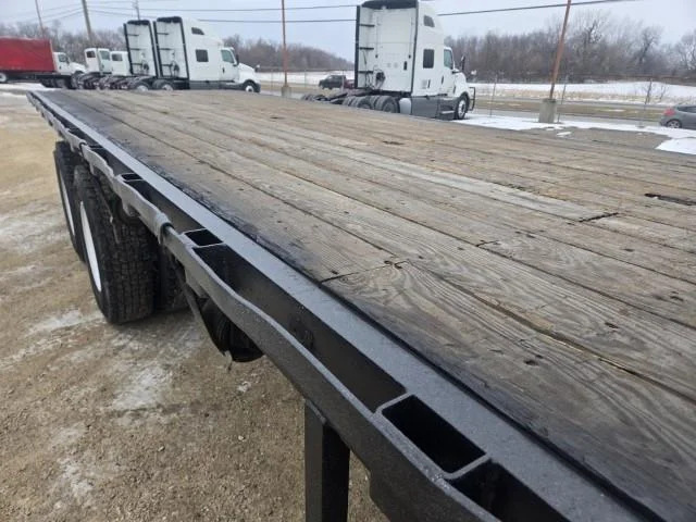 2019 International MV - image 7