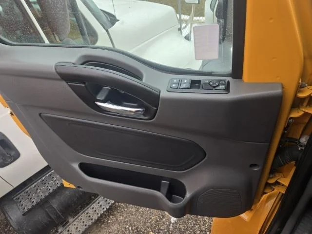 2019 International MV - image 13