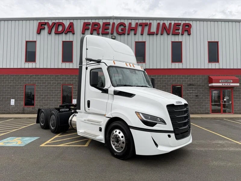2026 Freightliner Cascadia - image 2