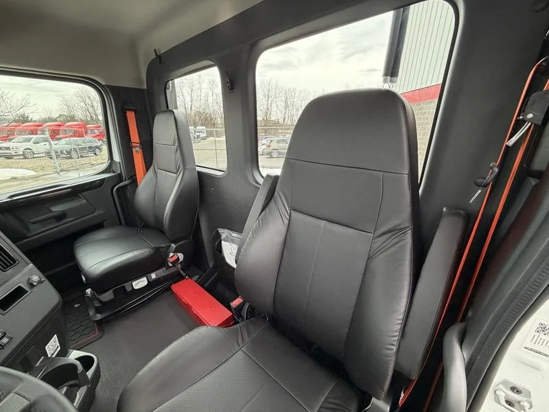 2026 Freightliner Cascadia in Pittsburgh, PA — photo 33