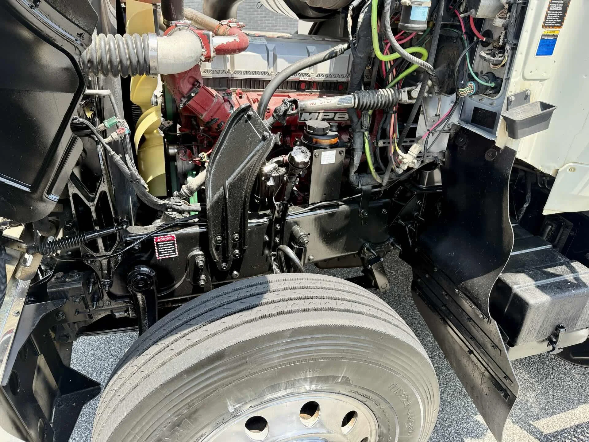 2016 Mack Pinnacle in Duluth, GA — photo 11