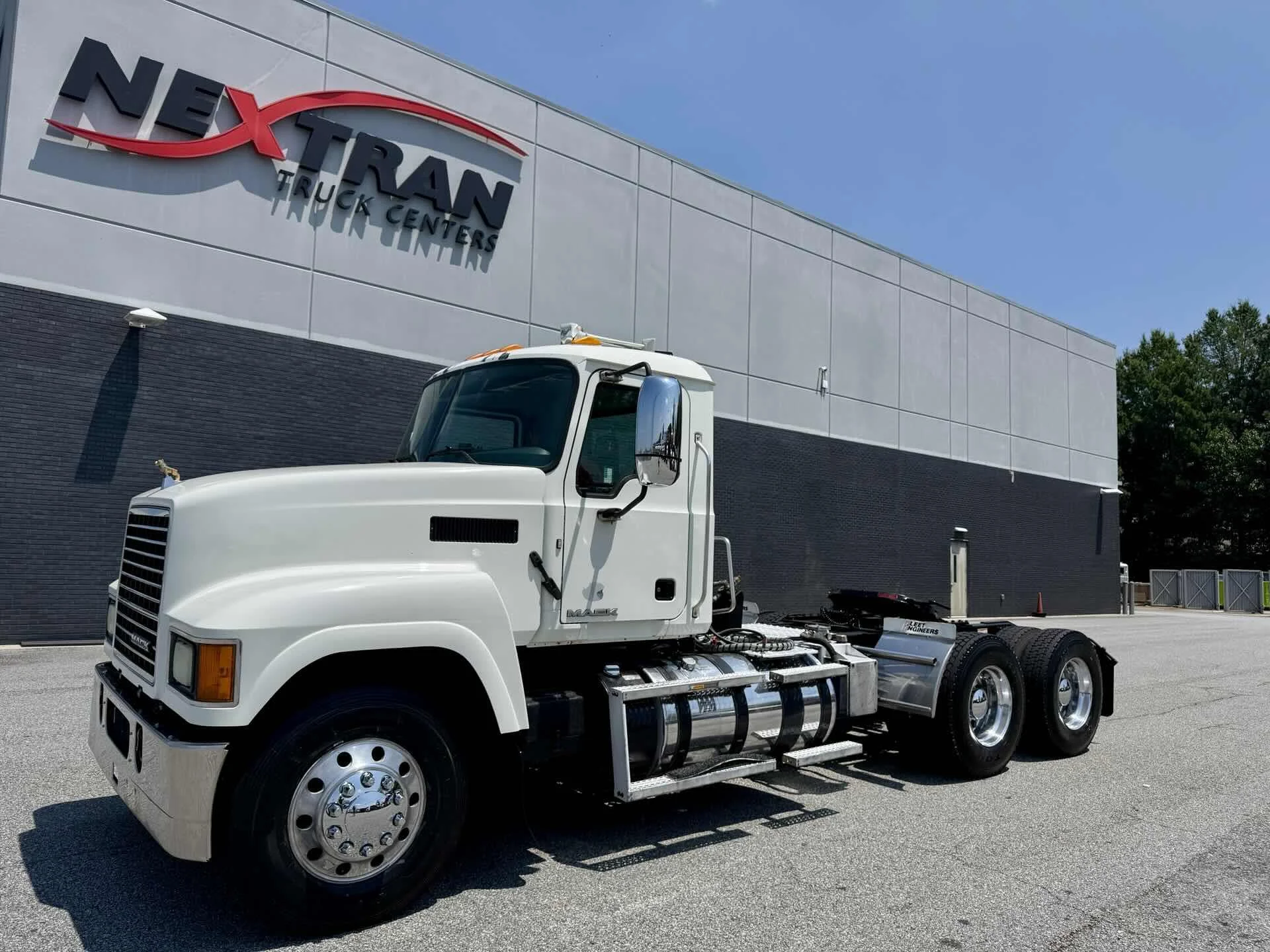 2016 Mack Pinnacle