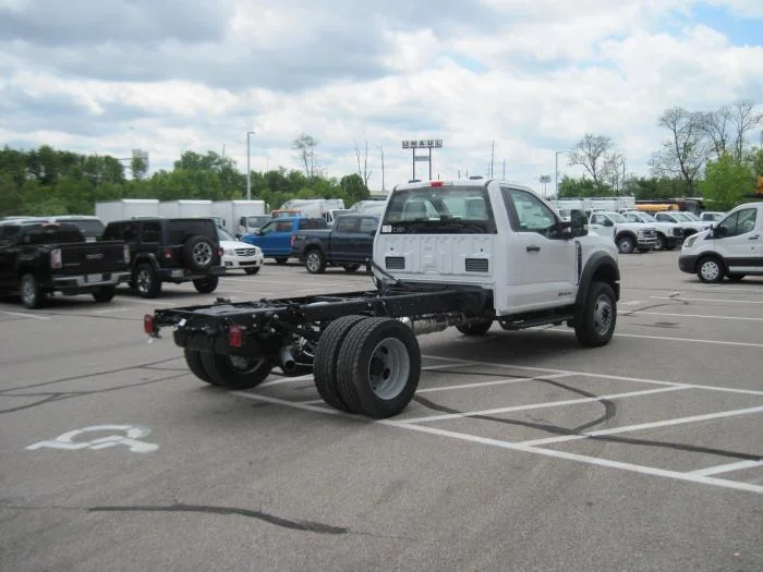 2026 Ford F-600 — photo 7