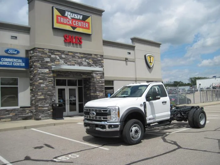 2026 Ford F-600 — photo 3