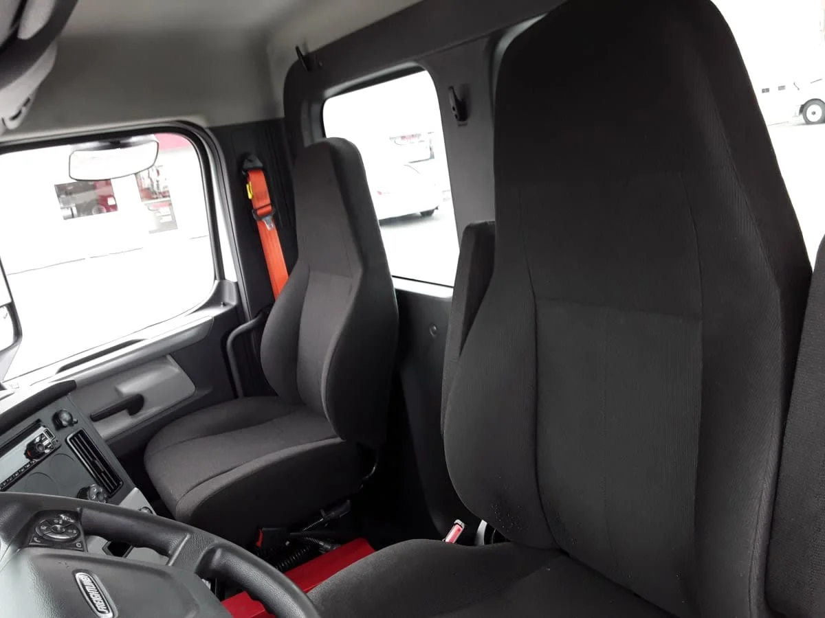 2020 Freightliner Cascadia in Allentown, PA — photo 10