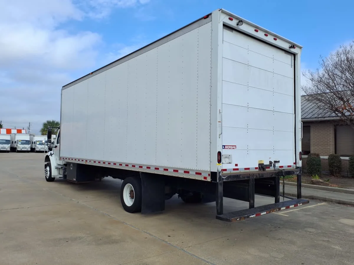 2019 Freightliner M2 106 - image 6
