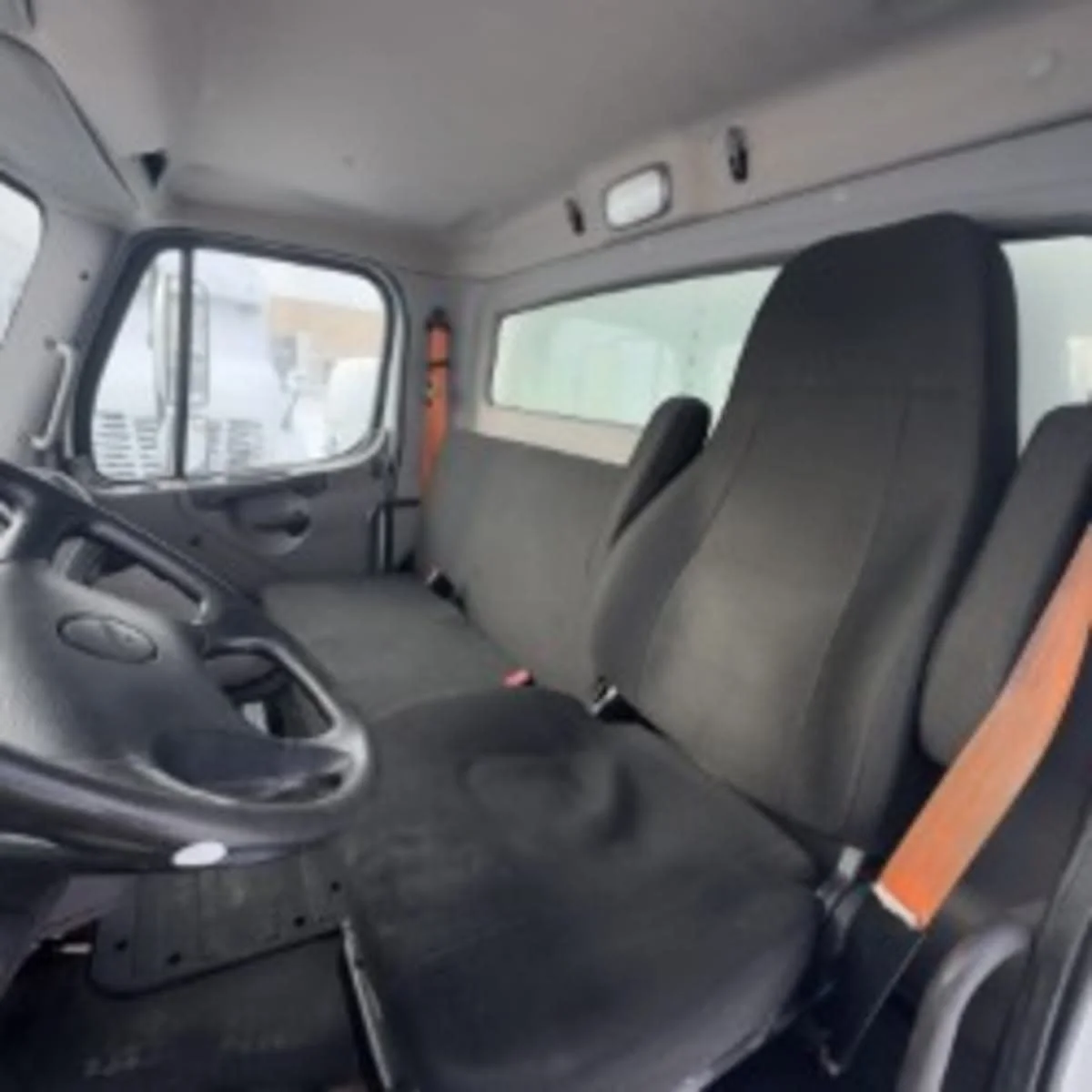2019 Freightliner M2 106 in Syracuse, NY — photo 7