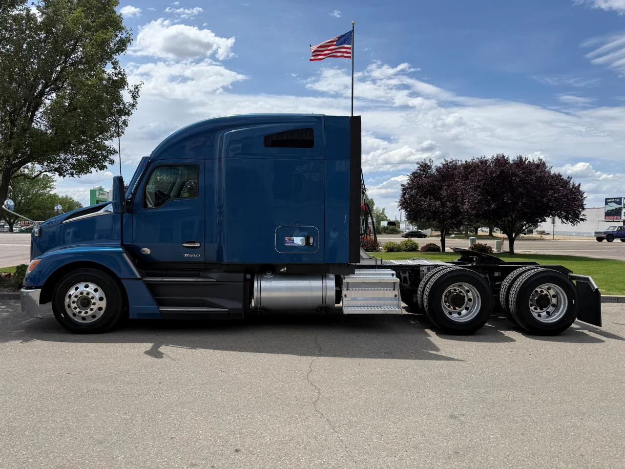 2023 Kenworth T680 in Nampa, ID — photo 2