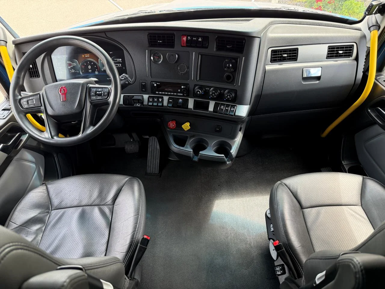 2023 Kenworth T680 in Nampa, ID — photo 11
