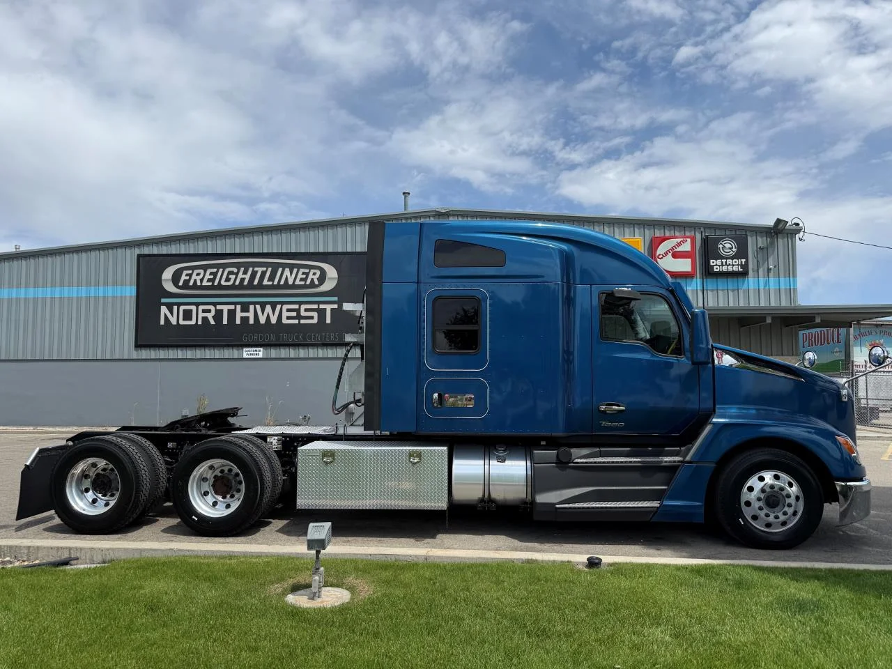 2023 Kenworth T680 in Nampa, ID — photo 4