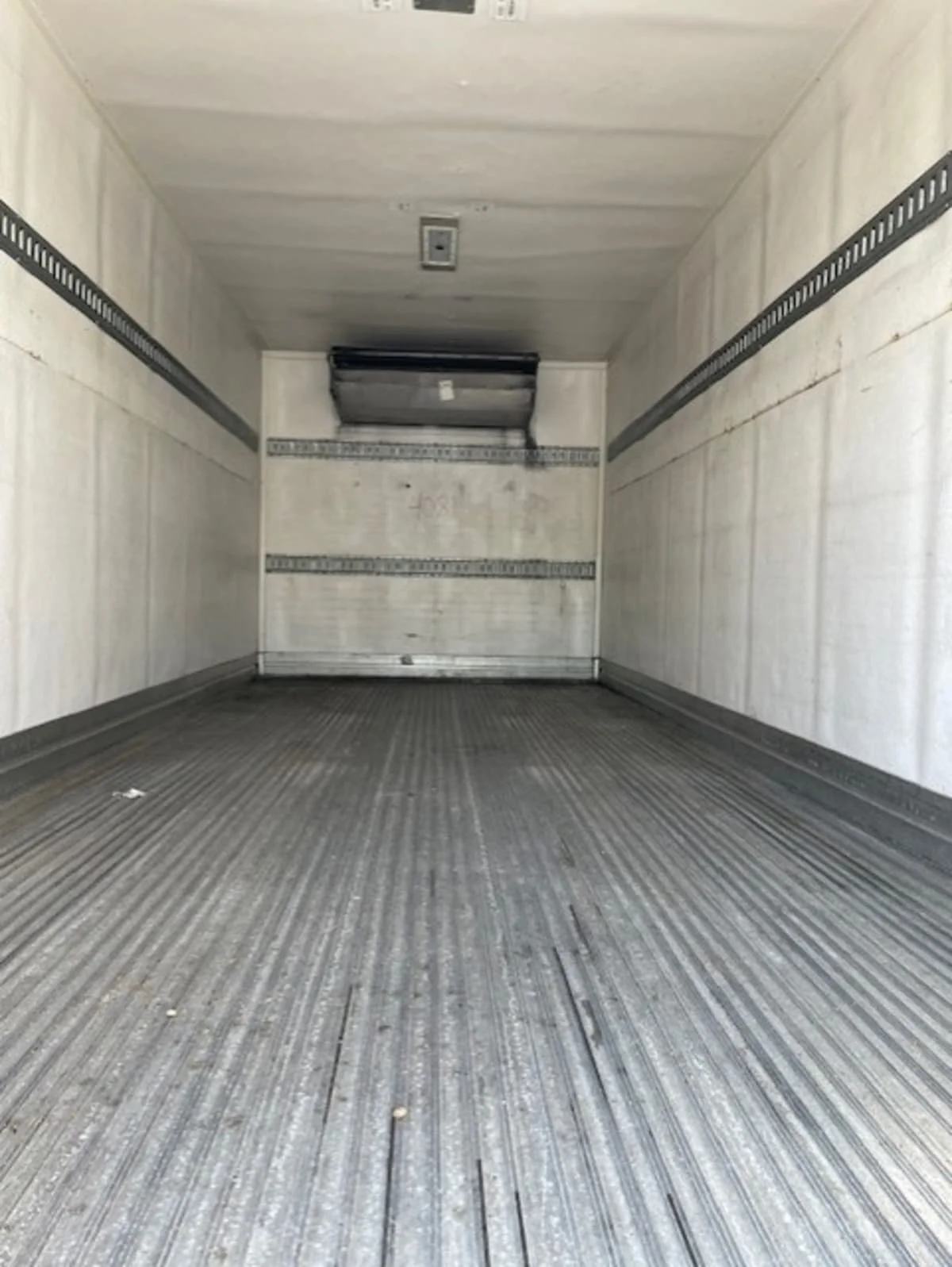 2019 Isuzu NQR - image 9