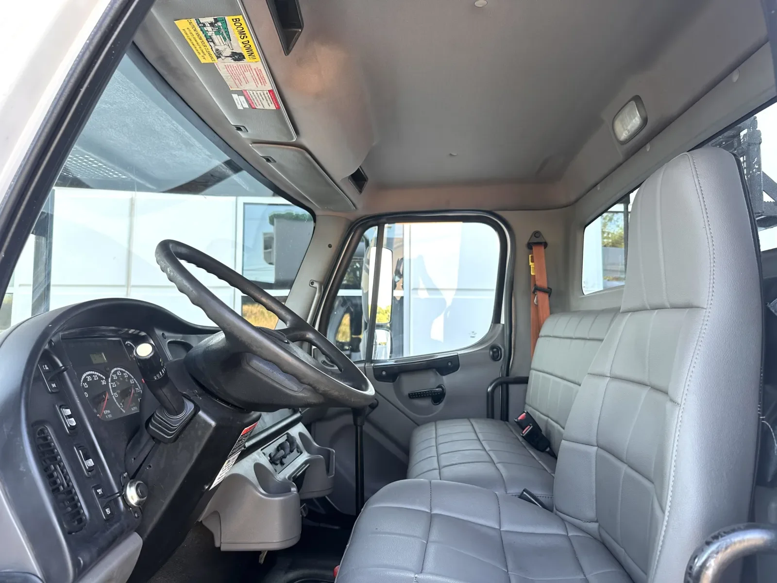 2011 Freightliner eM2 in Greer, SC — photo 14