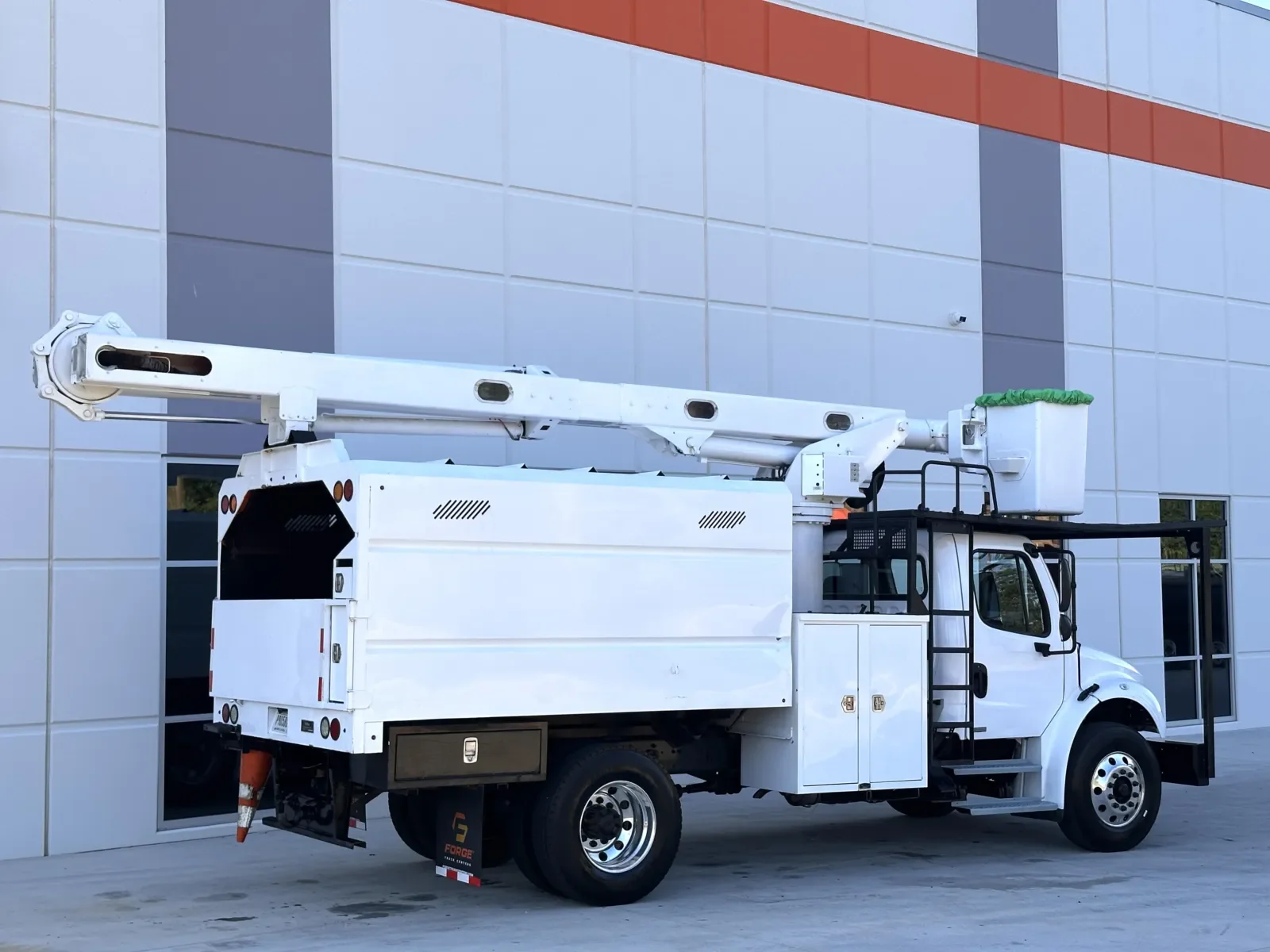 2011 Freightliner eM2 in Greer, SC — photo 5