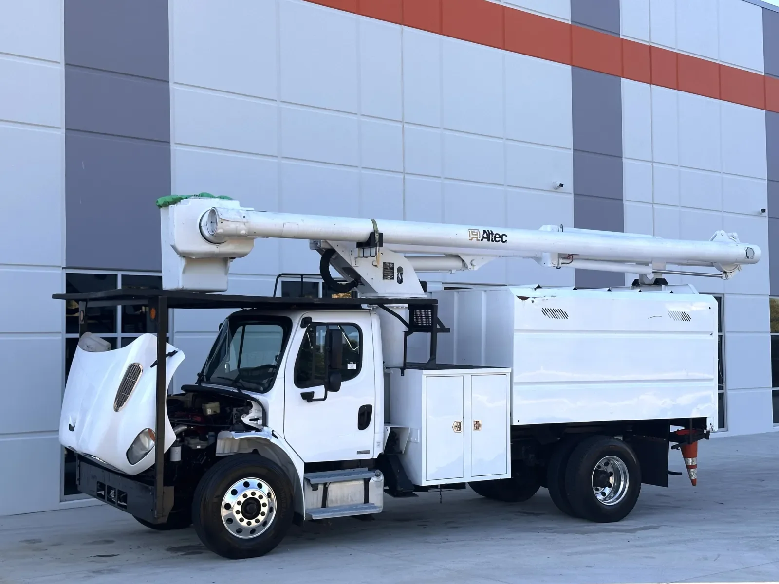 2011 Freightliner eM2 in Greer, SC — photo 10