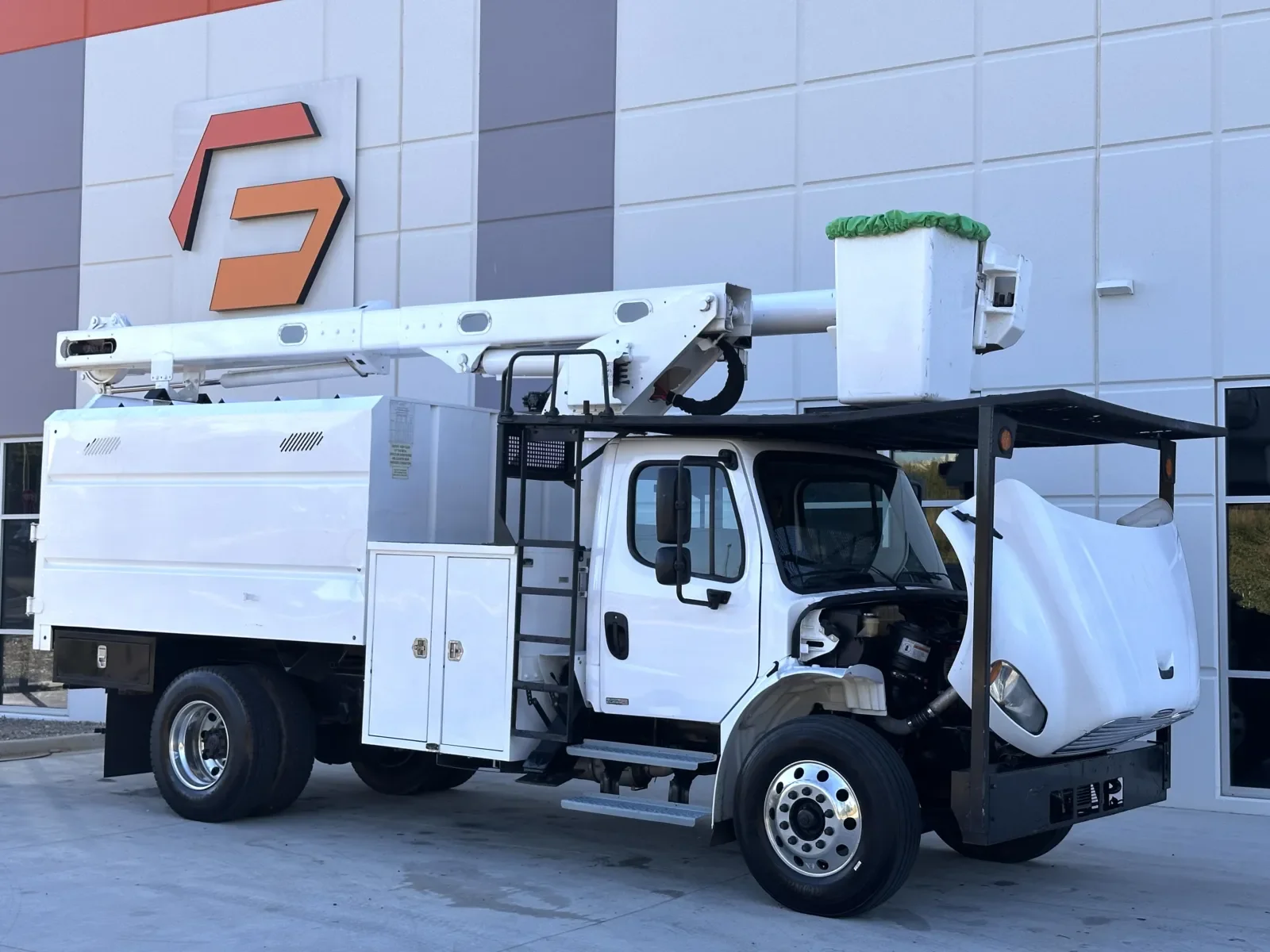 2011 Freightliner eM2 in Greer, SC — photo 9