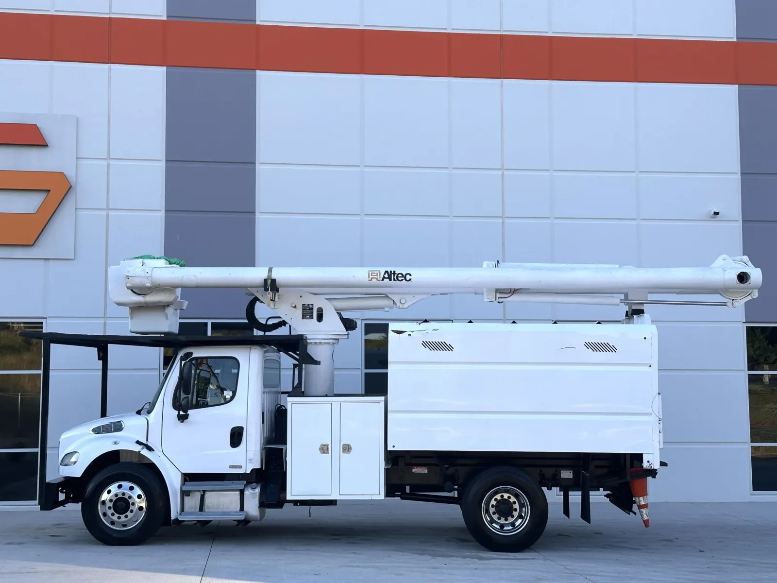 2011 Freightliner eM2 in Greer, SC — photo 4